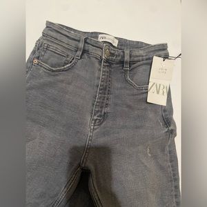 NEW!! High Waisted ZARA Jeans Size: 26